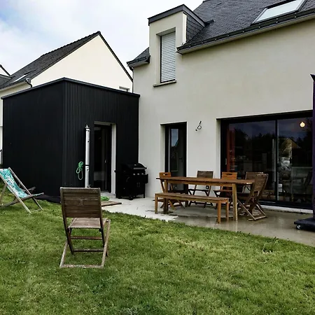 Holiday home Maison Cosy 8 Pers. A 450m De La Plage, Grand Jardin, Proche Commerces Et Port De Saint-jacques. - Fr-1-639-111